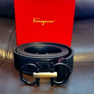 Unisex Salvatore Ferragamo Gold and Black Buckle Belt Black Leather